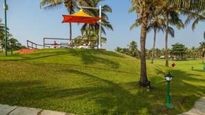 Privatstrand, weißer Sandstrand, Cabañas (kostenlos), Liegestühle