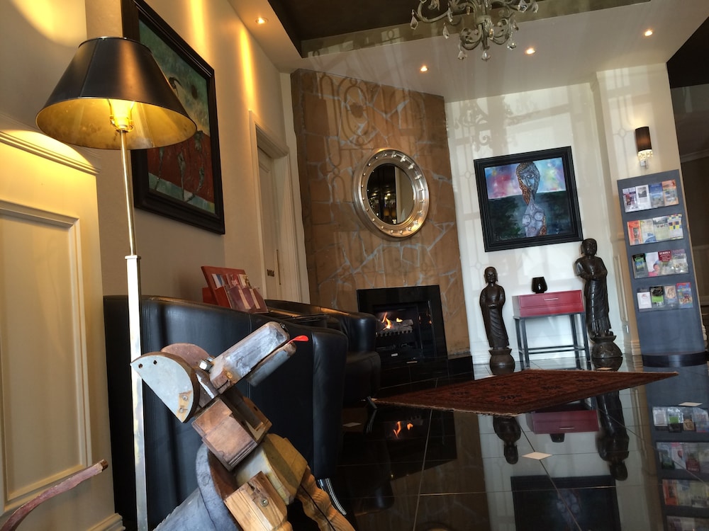 Echoes Boutique Hotel and Restaurant