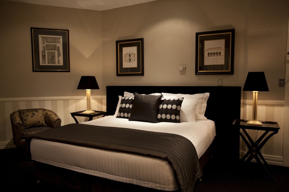 Echoes Boutique Hotel and Restaurant