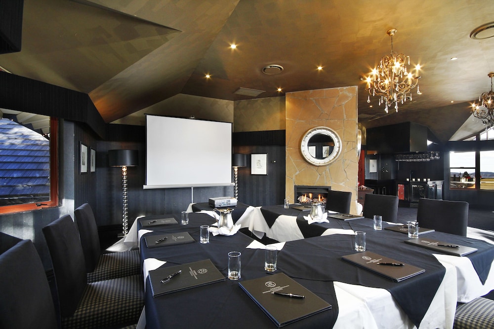 Echoes Boutique Hotel and Restaurant
