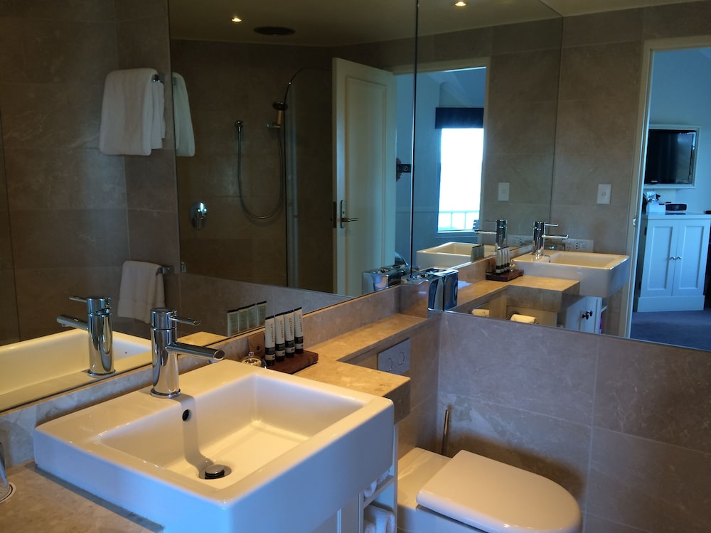 Echoes Boutique Hotel and Restaurant