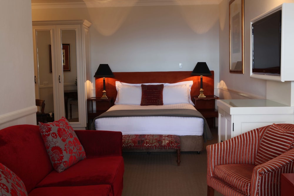 Echoes Boutique Hotel and Restaurant