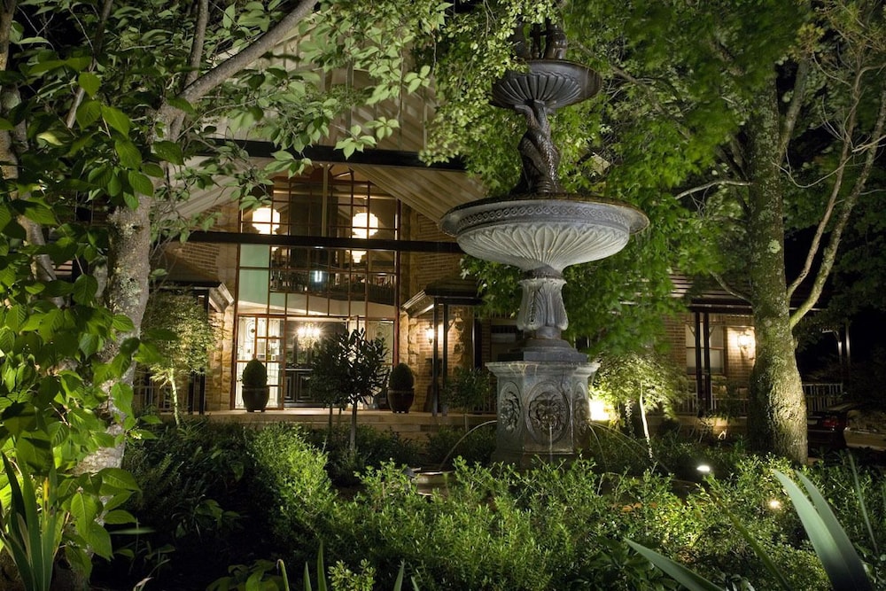Echoes Boutique Hotel and Restaurant
