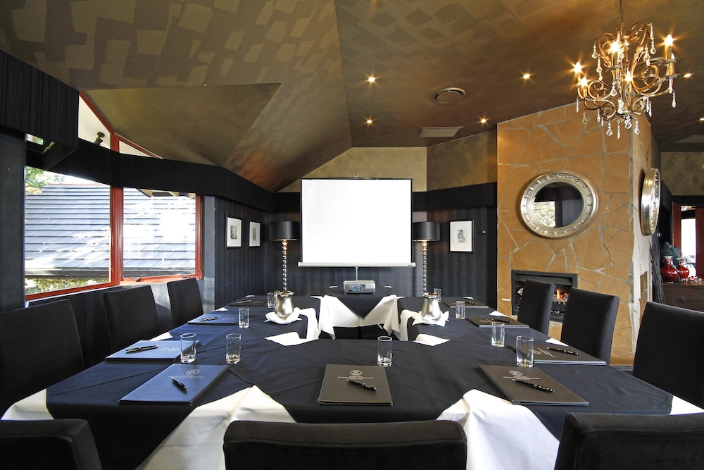 Echoes Boutique Hotel and Restaurant