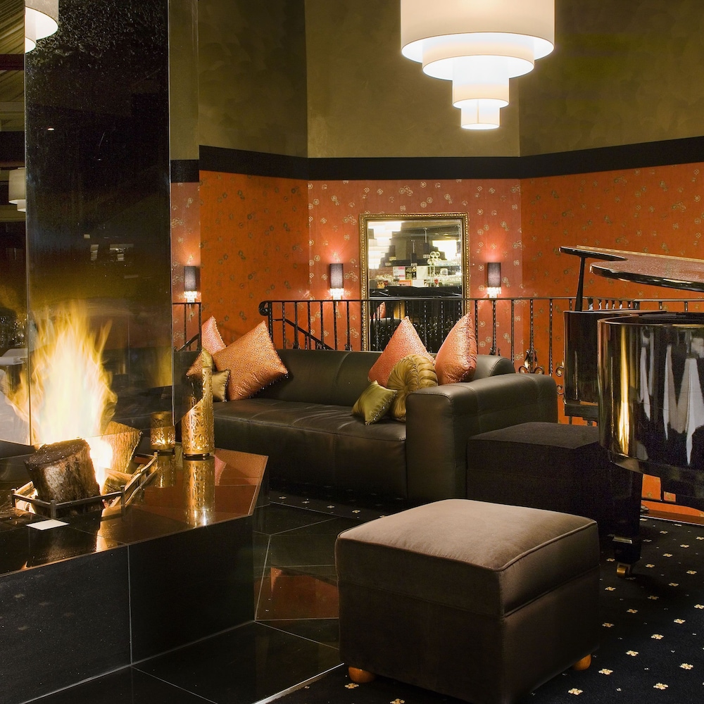 Echoes Boutique Hotel and Restaurant