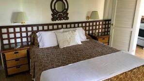 Egyptian cotton sheets, premium bedding, individually decorated