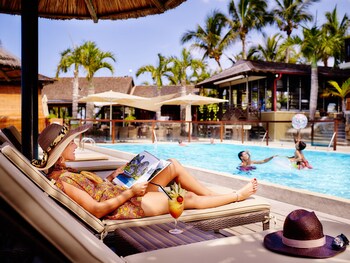 Iloha Seaview Hotel Reviews Photos Rates Ebookerscom - 