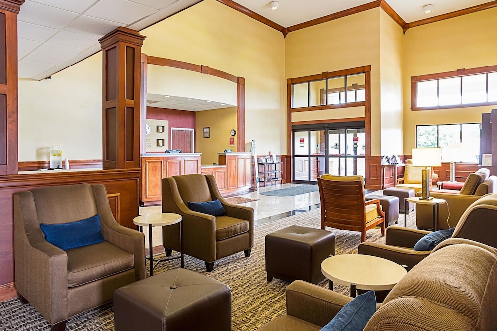 Lobby, Comfort Suites Twinsburg