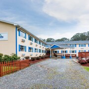 Hotels Near Ateague Island National Seas Book The Closest Days Inn By Wyndham Chincoteague Island