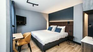 Cofres nos quartos, escrivaninha, cortinas blackout, Wi-Fi de cortesia