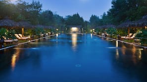 3 outdoor pools