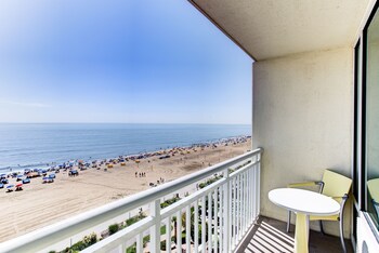 Ocean Beach Club By Diamond Resorts Norfolk Virginia Room Curly Selected Item
