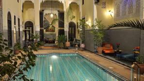 Piscine extérieure