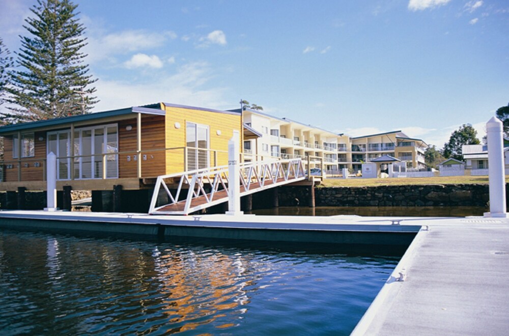Boathouse Resort Tea Gardens