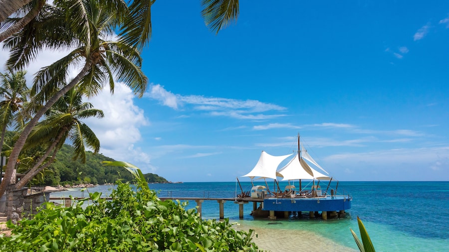 Coco de Mer Hotel and Black Parrot Suites
