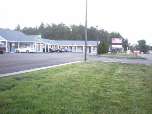 Red Carpet Inn And Suites Hammonton In Hammonton Hotel Rates Reviews On Orbitz
