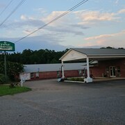10 Best Pet Friendly Hotels In Savannah Tn 48 Dog Cat Stone Brook Inn