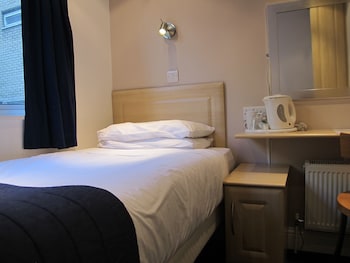 Alhambra Hotel London 61 Room Prices Reviews Travelocity