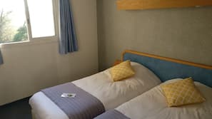 In-room safe, desk, iron/ironing board, free WiFi