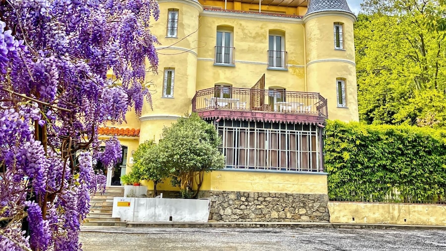Appart'Hotel Castel Emeraude