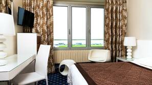 Minibar, in-room safe, desk, blackout curtains