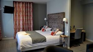 Minibar, in-room safe, desk, soundproofing