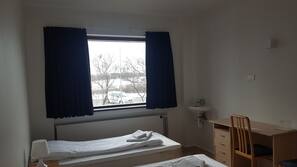 Pillowtop beds, free WiFi, linens