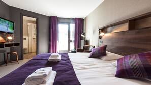 In-room safe, desk, free WiFi, wheelchair access