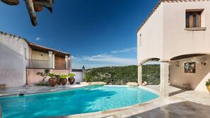 Piscina stagionale all'aperto