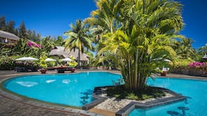 2 outdoor pools, pool umbrellas, sun loungers