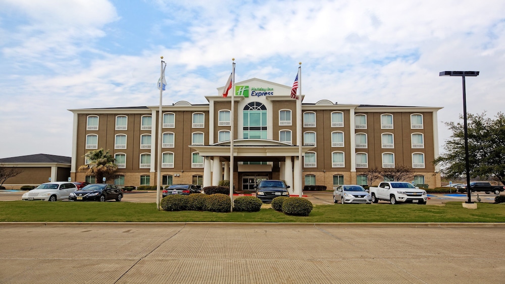 Holiday Inn Express Hotel & Suites Corsicana in Corsicana, United States
