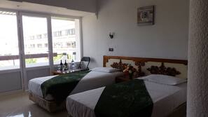 Draps en coton égyptien, surmatelas, coffre-forts dans les chambres