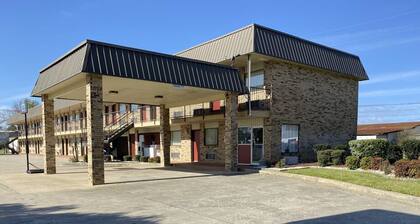 Budget Host Inn Baxley