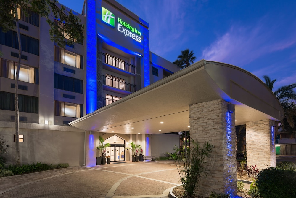 holiday inn express fort lauderdale cruise port