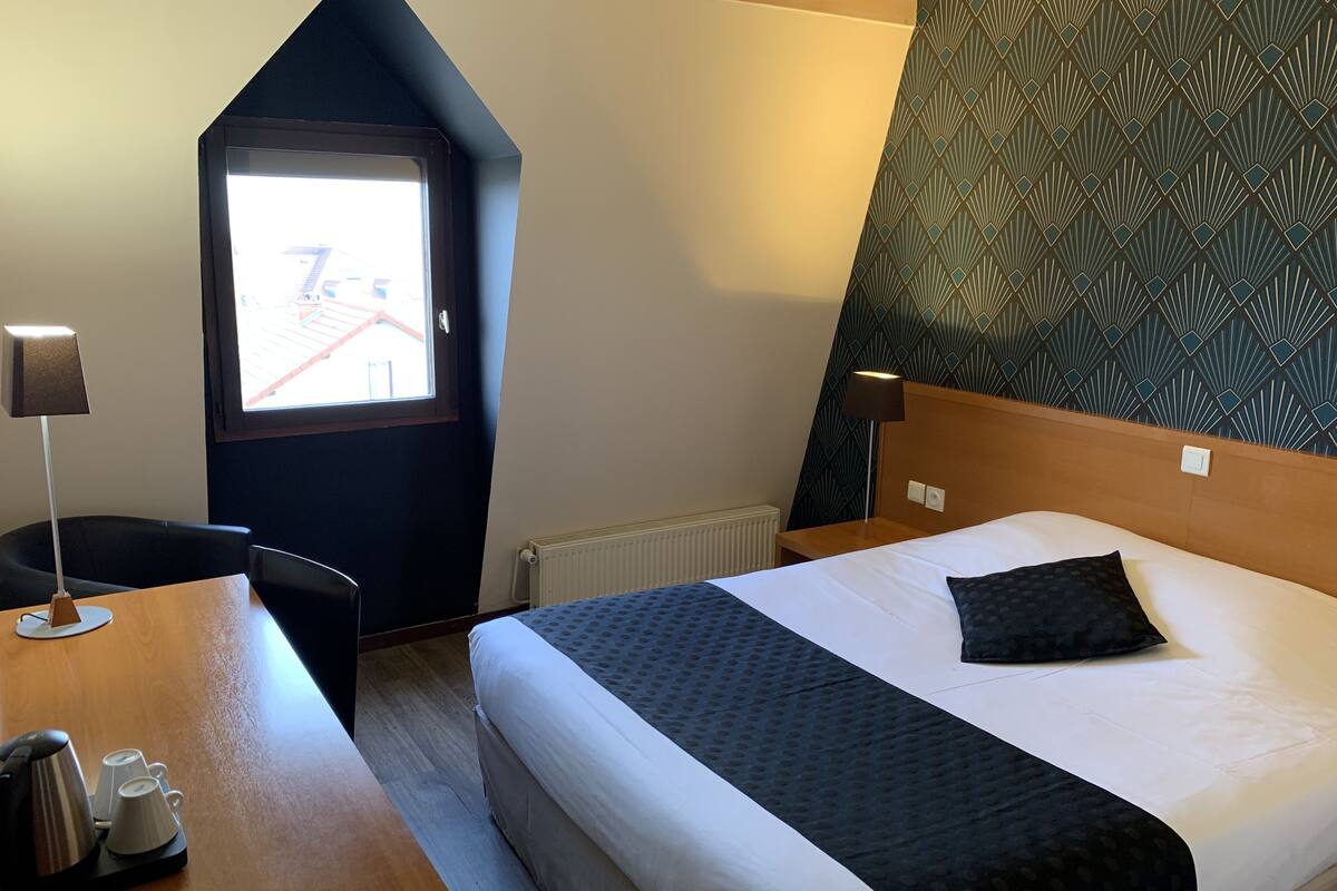 The Originals City Hotel Castel Burgond Dijon Ouest Inter Hotel In Daix Expedia