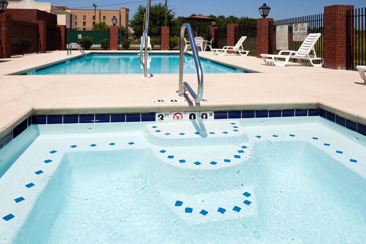 Holiday Inn Express Hotel Suites Gadsden W Near Attalla In Gadsden Al Expedia