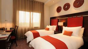 Memory foam beds, in-room safe, desk, laptop workspace