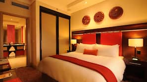 Memory foam beds, in-room safe, desk, laptop workspace
