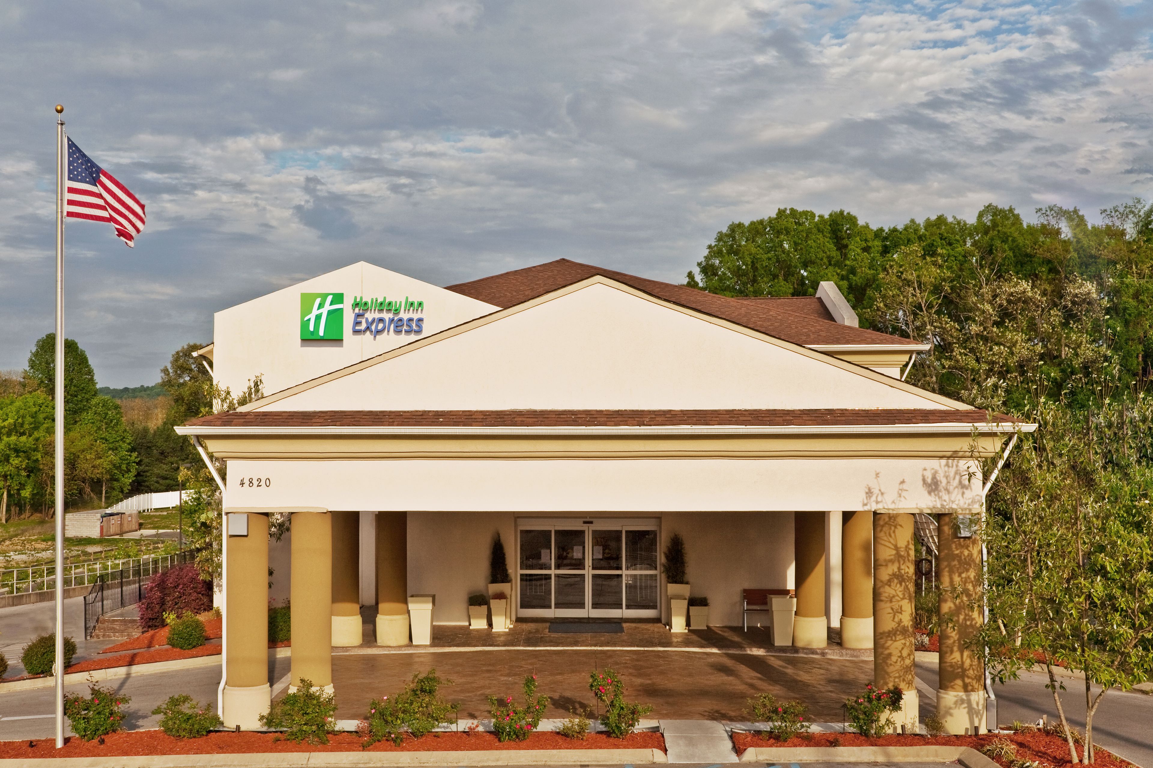 Holiday Inn Express Hotel & Suites Chattanooga-Hixson, an IHG Hotel in Hixson, United States