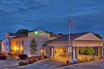 Holiday Inn Express Hotel & Suites Chattanooga-Hixson