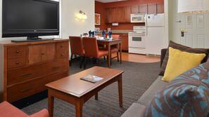 Premium bedding, in-room safe, desk, blackout drapes