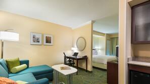 Desk, iron/ironing board, free WiFi