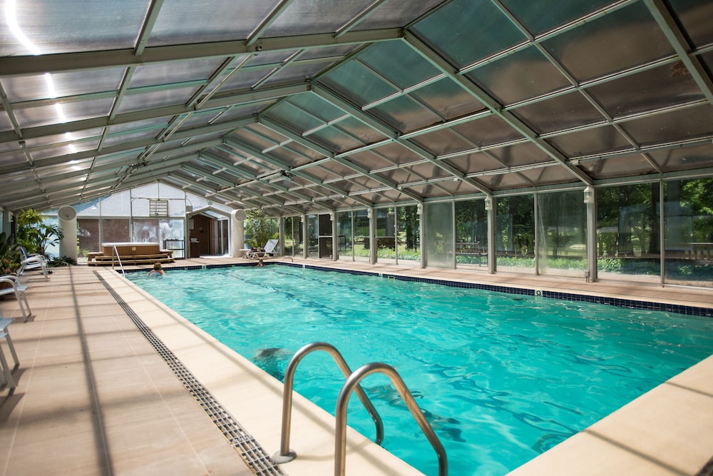 New Harmony Inn Resort and Conference Center, New Harmony 138 Room