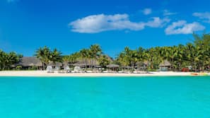 2 outdoor pools, free pool cabanas, pool umbrellas