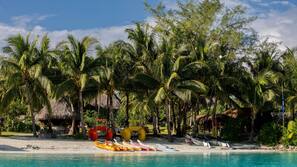 Private beach, white sand, sun-loungers, beach umbrellas