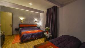 Minibar, coffre-forts dans les chambres, rideaux occultants, Wi-Fi