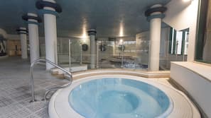 Indoor spa bath