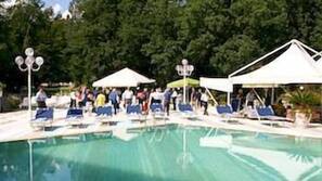 Piscina stagionale all'aperto