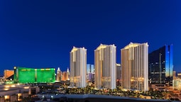 The Signature at MGM Grand
