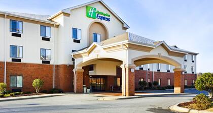 Holiday Inn Express Forest City, an IHG Hotel